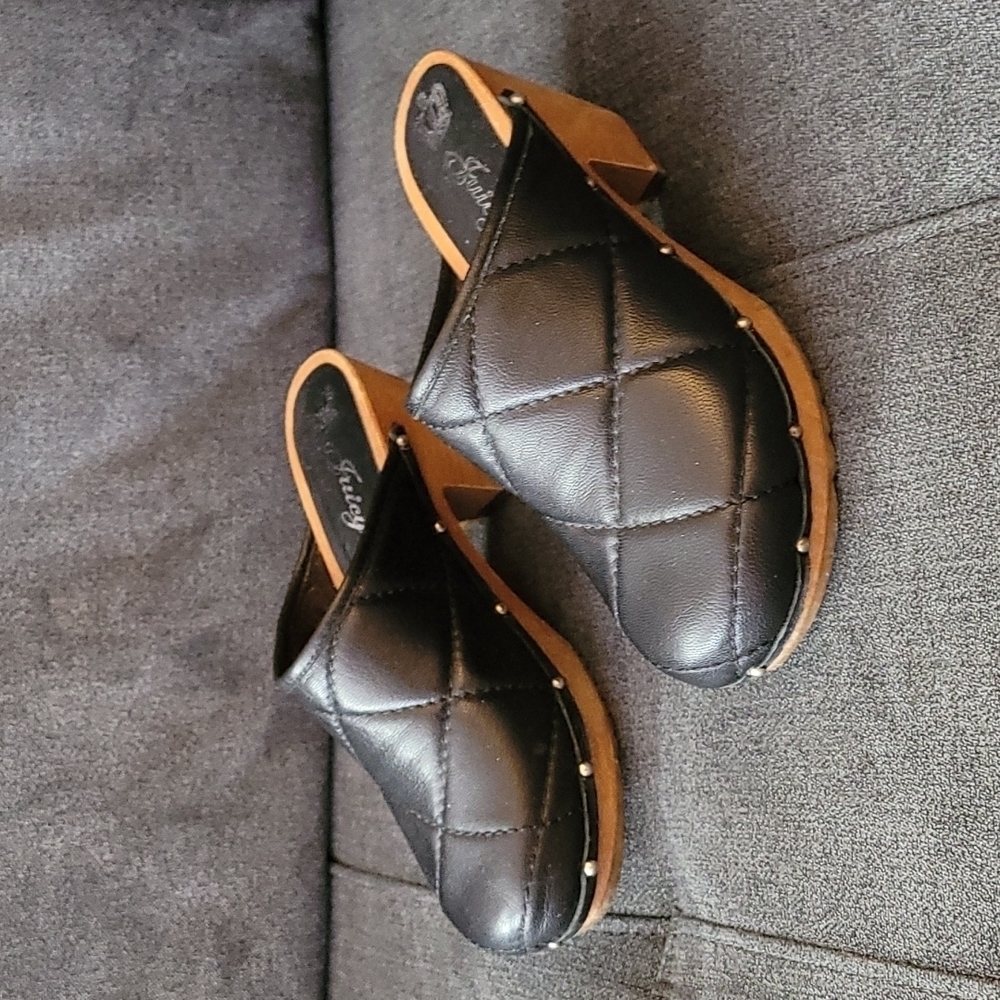 Juicy Couture Leather Wooden Clogs